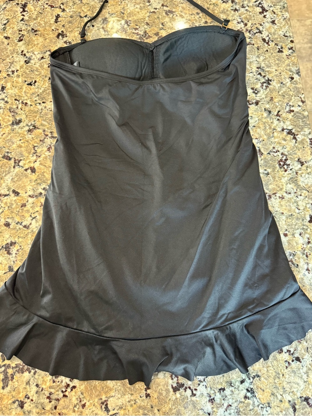 Swimsuit - Picture 6 of 8